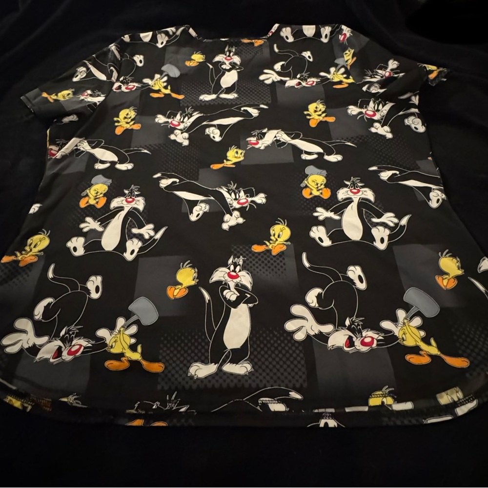 Warner Bros. Looney Tunes Sylvester and Tweety Bird Scrub Top. - Picture 4 of 8